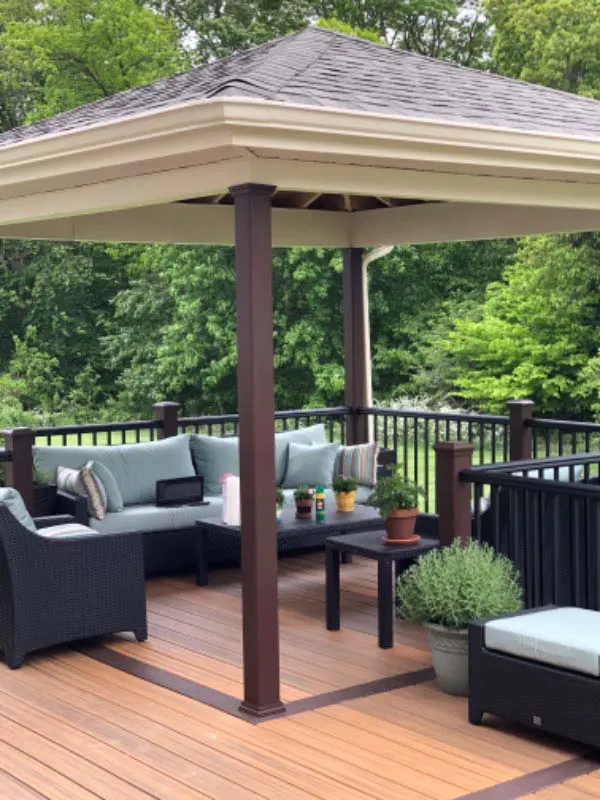Deck with furniture